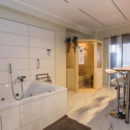 Romantic Deluxe Svite Wise Jacuzzi And Sauna Αθήνα Εξωτερικό φωτογραφία